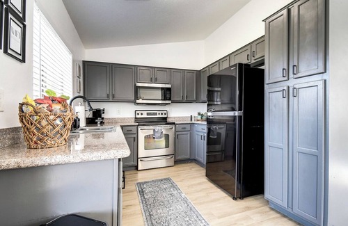 South Mountain Casa | This spacious home is for everyone with multiple bedrooms and modern amenities.
