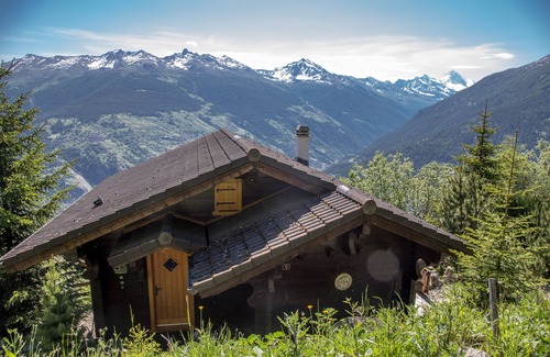 Heremence Chalet De Esquí | This superb chalet, bright and comfortable, can accommodate up to 8 people. Located on the Chemin du