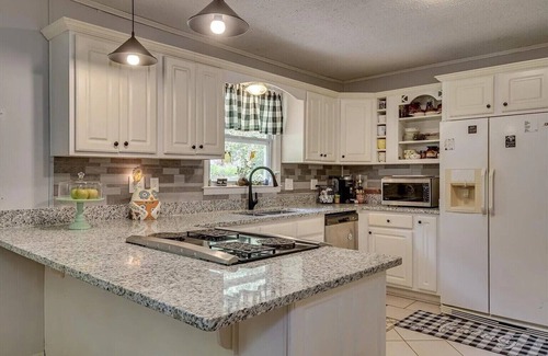 Augusta Casa | This the ideal Master's rental 1.4 Miles from course. Maid service included.