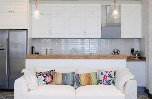 Dagbelen Villa | Cheerful Waterfront 4BD Villa Beach Front #203
