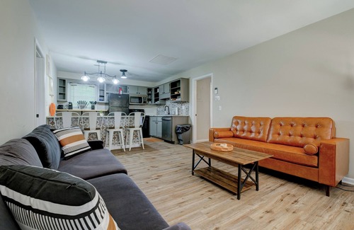 Newnan Villa | This house is a 2 bedroom(s), 2 bathrooms, located in Newnan, GA.