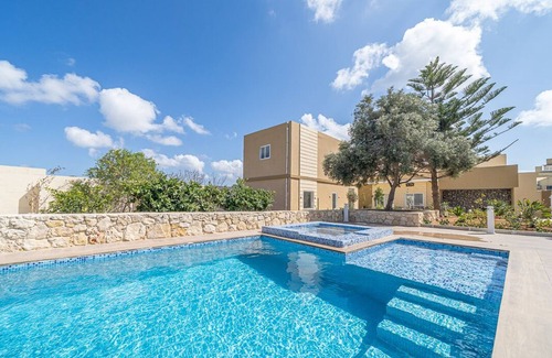 Ghajnsielem Villa | Ta' Benna - Cinco Habitaciones Casa, Capacidad 10