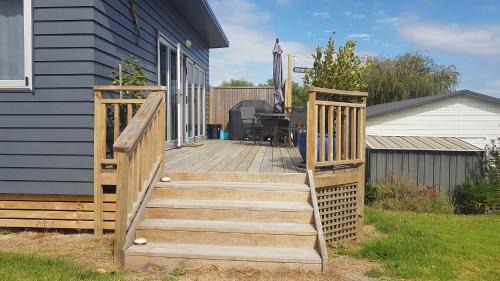 Ruakaka Casa | Thistle Do Beach Bach