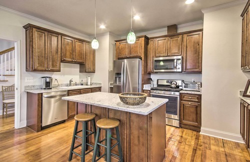 Leesburg Casa | ¡NUEVO! ¡Casa clásica 'Thomson Farm' cerca de viñedos!