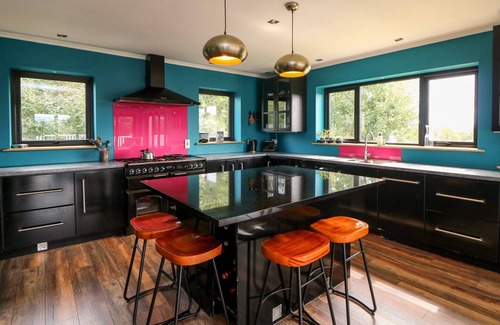 Caim Cabaña | THORNHILL, pet friendly in Enniscorthy, County Wexford
