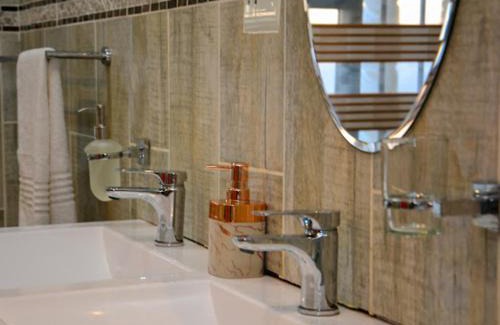Merrivale Casa | Thornville Guest house Platinum