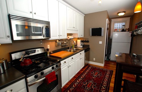 Squirrel Hill South Casa | Pensativo, amueblado, conveniente en Squirrel Hill