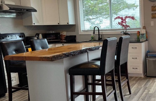 Leeds and the Thousand Islands Casa | Thousand Islands Home Gananoque Kingston Ontario