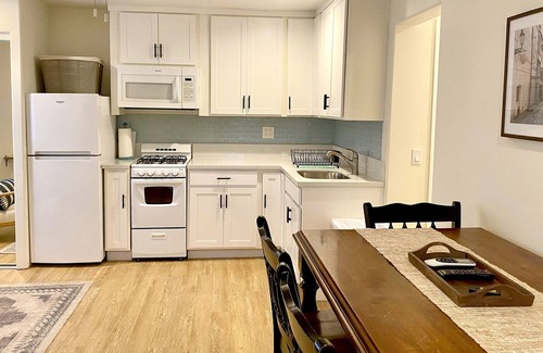 Thousand Oaks Cabaña | Thousand Oaks Studio Guest Cottage