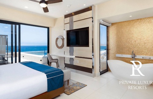 San Jose del Cabo Complejo | Three Bdr Penthouse Ocean Front-Villa La Valencia