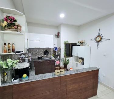 Hassan Abdal Apartamento | Three Bed Attached Bath Netflix Wifi Smart TV Parking WFH Desk