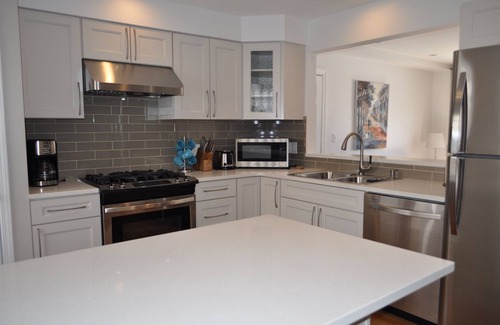 Mount Prospect Apartamento | Three bedroom apartment in very convenient location!