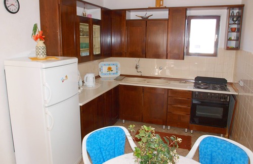 Businci Apartamento | Three bedroom apartment with terrace and sea view Businci, Ciovo (A-4667-a)