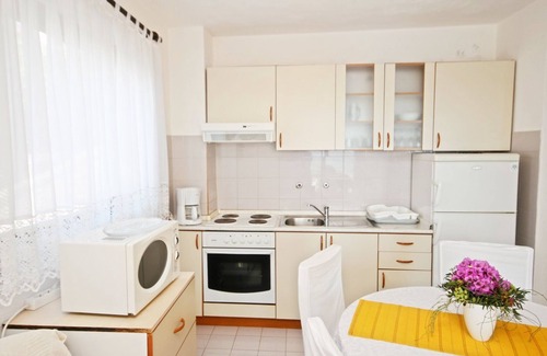 Okrug Donji Apartamento | Apartamento de tres habitaciones en la playa Okrug Donji, Ciovo (A-6859-a)