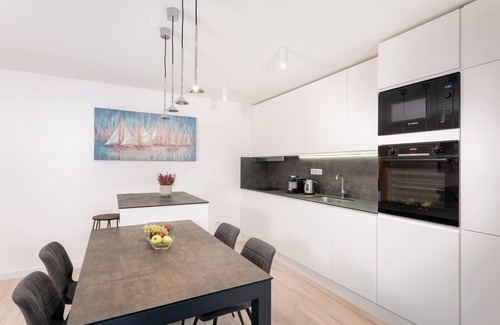 Promajna Apartamento | Apartamento de tres habitaciones con aire acondicionado Promajna, Makarska (A-19144-a)