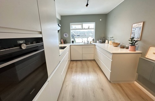 Laekir Apartamento | Three bedroom apartment in Rauðalækur, centrally located in Reykjavik