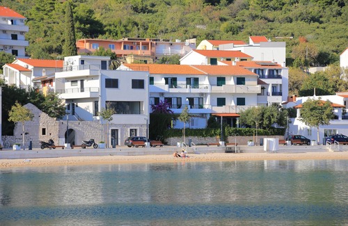 Igrane Apartamento | Apartamento de tres habitaciones en la playa Igrane, Makarska (A-6653-a)