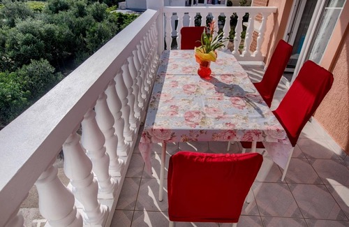 Lopar Apartamento | Apartamento de tres habitaciones con un balcon Lopar, Rab (A-22558-b)