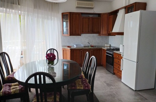 Medveja Apartamento | Apartamento de tres habitaciones en la playa Medveja, Opatija (A-7722-a)