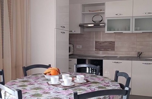 Selce Apartamento | Three-bedroom apartment, center of Selce