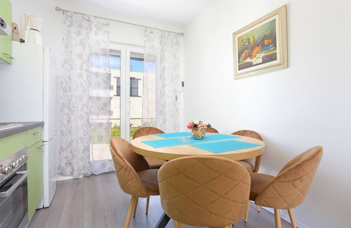 Slatine Apartamento | Apartamento de tres habitaciones con una terraza Slatine, Ciovo (A-2566-a)