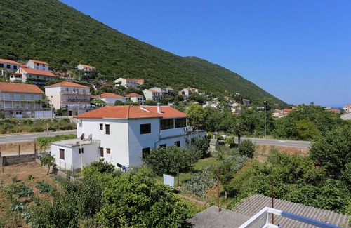 Trpanj Apartamento | Apartamento de tres habitaciones con un balcon Trpanj, Peljesac (A-10148-a)