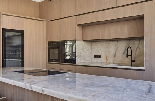 Faubourg-du-Roule Apartamento | Three bedroom apartment in France, Paris