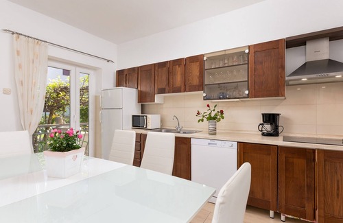 Porec Apartamento | Apartamento de tres habitaciones con una terraza Porec (A-6922-a)