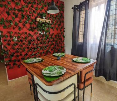 Mendoza Apartamento | Three-bedroom Apartment with Chic Balcony in Santo Domingo Este