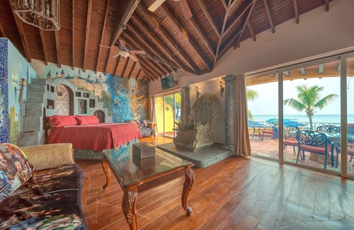 Antoneys Cay Cabina | Three Bedroom Condo - This half of the castle sleeps up to 17 guests