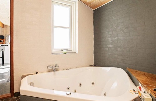 Vejers Strand Casa | Three-Bedroom Holiday home in Vejers Strand 2