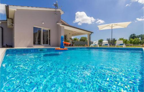 Divsici Casa | Three-Bedroom Holiday Home In Cetinici