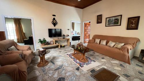 Abbottabad Casa | Three-Bedroom Holiday Home