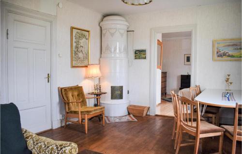 Brakne-Hoby Casa | Three-Bedroom Holiday Home Bräkne-Hoby With A Fireplace 05