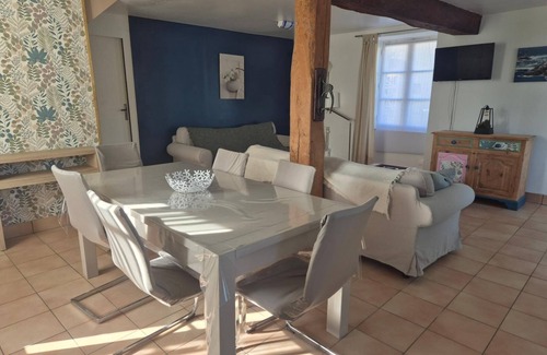 Ternant Apartamento | Three Bedroom House 8 beds