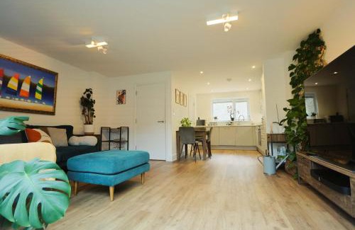 Easton Casa | Three Bedroom House in Easton