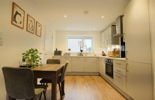 Easton Casa | Three Bedroom House in Easton