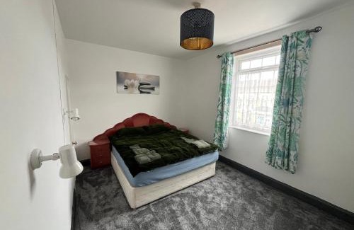 Hull Villa | Three bedroom house in superB location