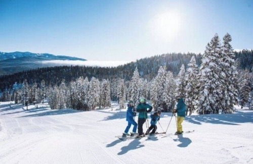 Truckee Complejo | Three bedroom luxury villa on slopes of Lake Tahoe.