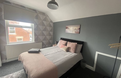 Nottingham Casa | Three bedroom modern apartment within a stones throw from the city centre
