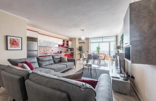 Durres Apartamento | Three Bedroom Romantic Promenade Apartment
