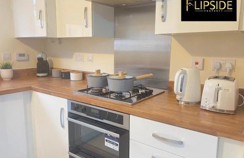 Aylesbury Apartamento | Three Bedroom Semi Detached House By Flipside Property Aylesbury Serviced Accommodation & Short Lets With Wifi & Parking