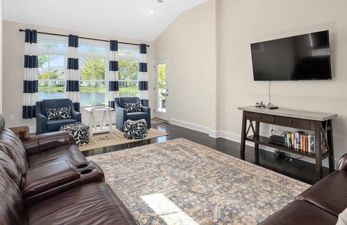 Sun Ridge Casa | Three Bedroom Townhome in Amenity Filled Bayside