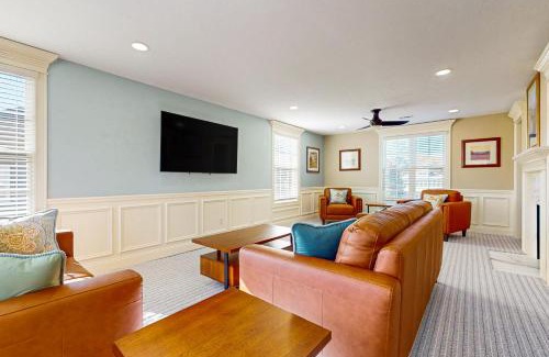 Holyoke Apartamento | Three Bedroom - Victory Residence