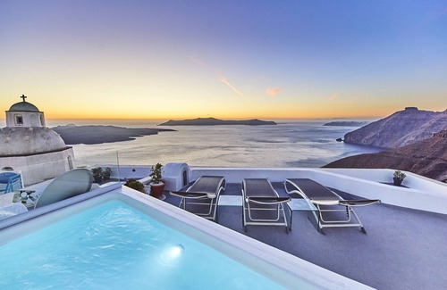Fira Villa | Villa de tres dormitorios con vista a la caldera, jacuzzi, teracce (NUEVO)