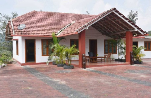Stuart Hill Casa | Three bedroom vintage House