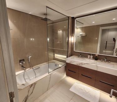 Al-Fujairah Complejo | Three Bedrooms Apartment at Address Residence Fujairah - AFR3203