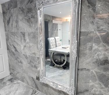 Belfast City Centre Casa | Three bedrooms Luxury City Centre Home