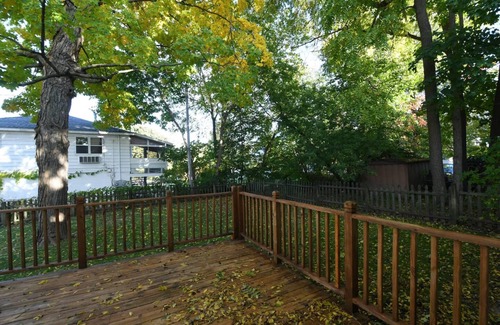 Lake Geneva Casa | Three Blocks from Paradise – Cozy Home for 8 Near Lake Geneva