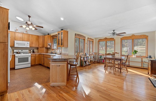 Piedmont Otro | Three generations of ranch families have homesteaded on this 40 acre property